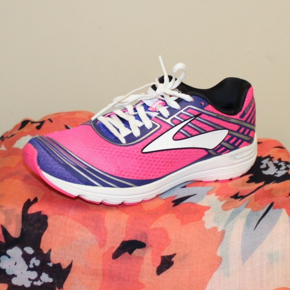 brooks asteria canada